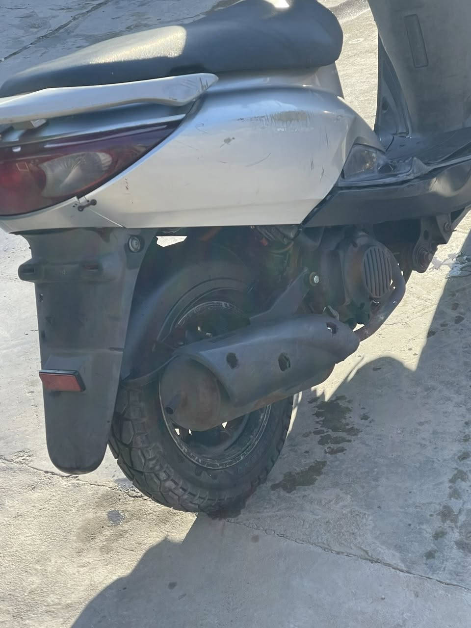 ‏سلام عليكم دراجة للبيع بريز دراجة نظيفة وكل شيء ما بيها ومكان بغداد الأعظمية والسعر 450 وهذا رقمي ￼ ***********
