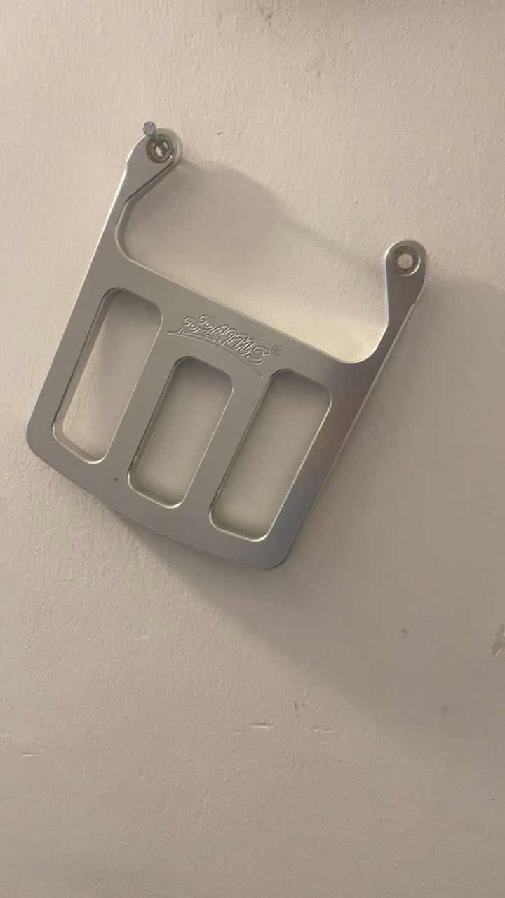 ***********
