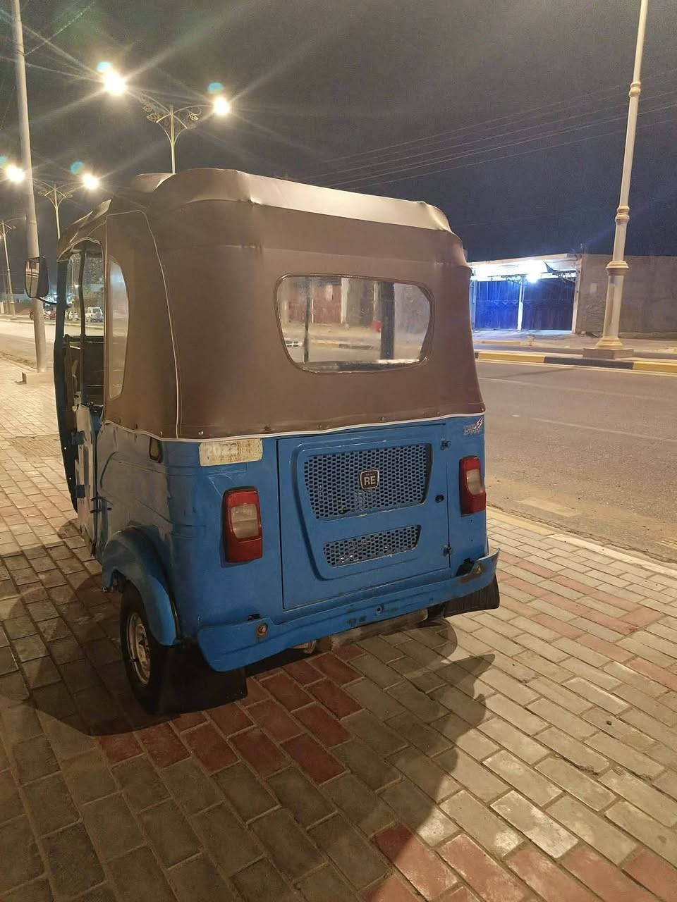 تكتك للبيع موديل 22سنويه فقط لوحات ماطالعه بيع مستعجل الشراي يتصل مكاني كربلاء الحر سعره ٨٢٥٠ بيها مجال بسيط كفاله ماعده طخات بسيطه مبينه بصور ***********
