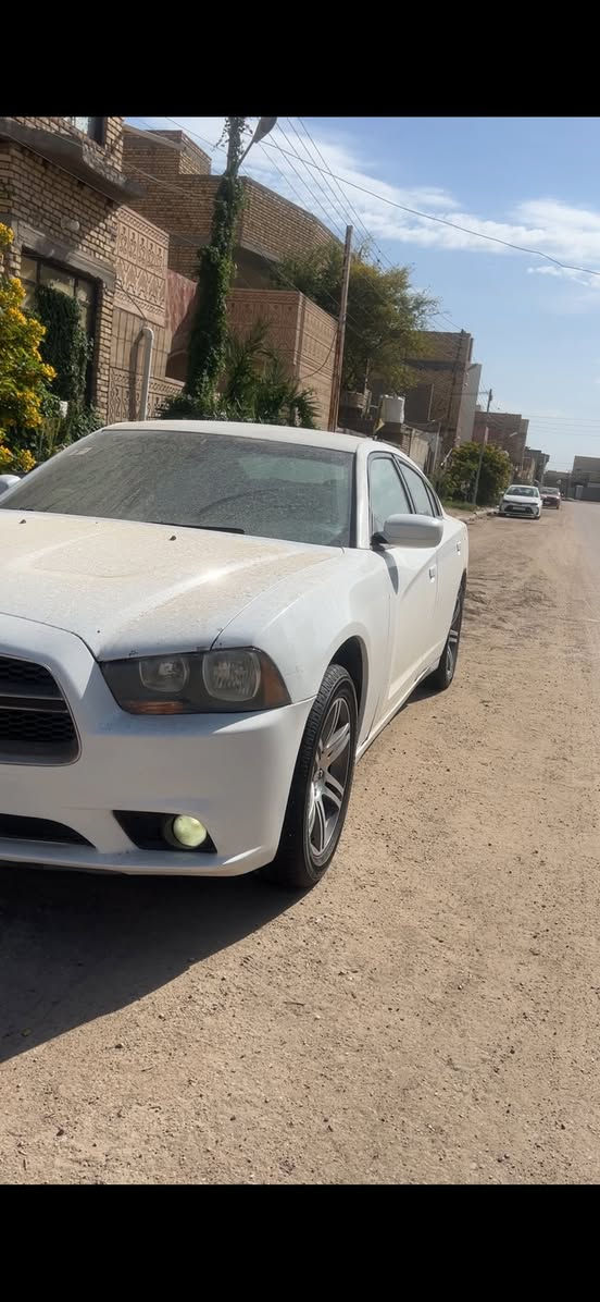 ٢٠١٤ رقم بغداد تحويل مباشر سنويه ٢٧ جاملغات خلفيه واحد مكصوص ومبدل الكفر مالته وثاني معمر قماره بيها صبغ سياره جاهزه كير مكينه حداده خير من الله اكسن جديد مشط جديد تبريد ثلج بيع او مراوس حسب القناعه ***********
