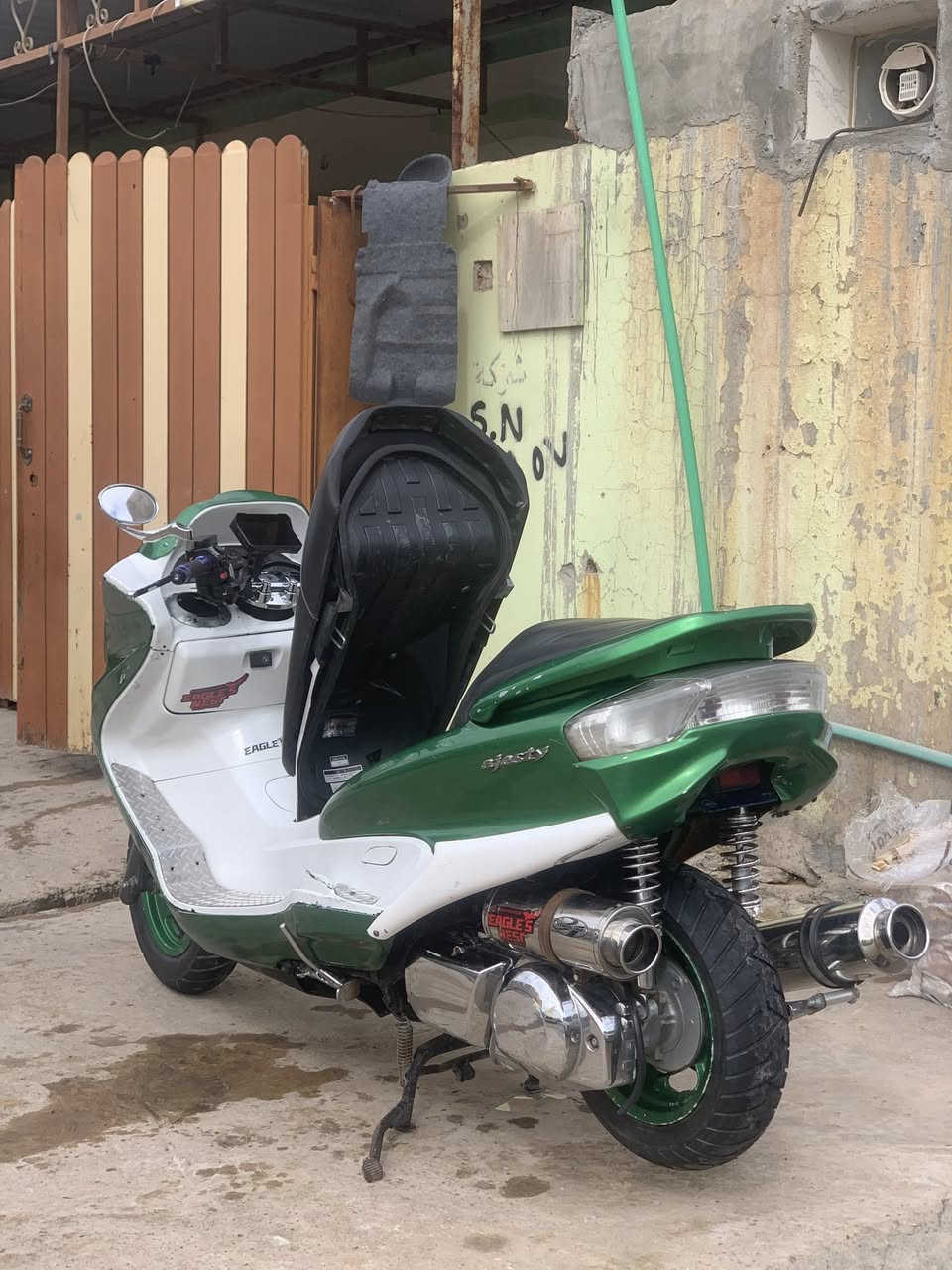 سلام عليكم شباب درجه ماجسة فول تزويد صالنصه رياضي شوته رياضي سترين رياضي بجم بومه نضافه مثل ماوضح كدامك كلش نضيفه سعر خاص عنواني موصل برطله ‭.        ‭0751 704 6806‬
