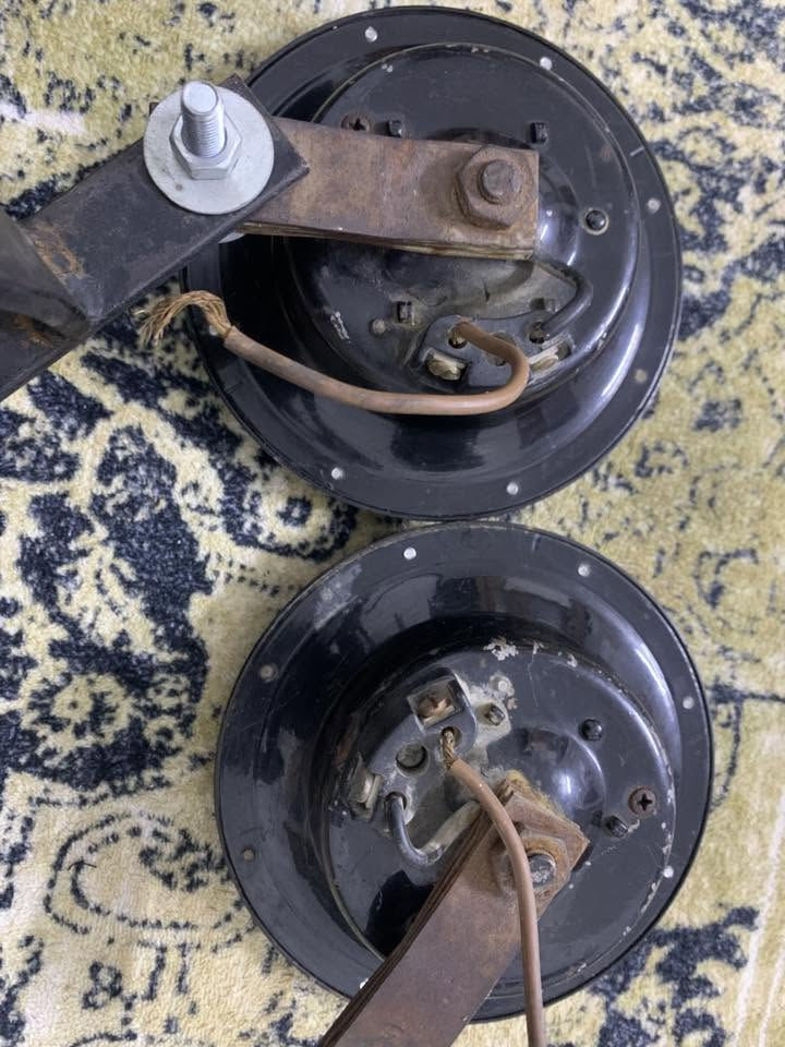 سلام عليكم شباب هورن بوش رايده بس فر واي شي بي يرجع كامل هوه وكتف مالته  ول راسطه مالته تره محد ينطي ويا لا كتف ولا راسطه نهايته 150 ربع ماينزل منه واسهم 10 هم ولا ربع ينزل منه مكسورات لو بيهن شي يرجعن رقم بي بس وتساب ***********
