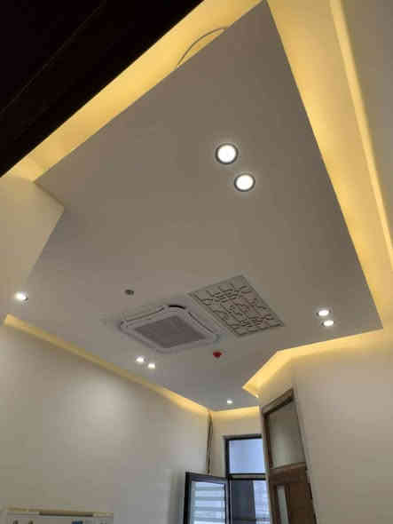 السلام عليكم ورحمة الله اعمال اصباغ وديكورات جبس بورد
جبس بورد سعر المتر كرسته وعمل وصبغ 30 الف 
سحبات سعر المتر كرسته وعمل 5 الاف 
الصبغ سعر المتر حسب نوعية الصبغ والمساحة 
العمل في محافظة الديوانية فقط 
للاستفسار اكثر 
📞 *********** مؤمل السيد
