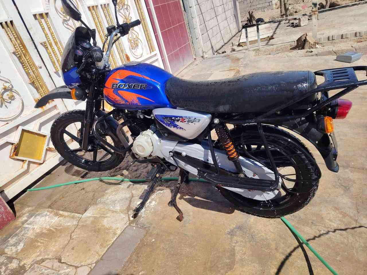 سلام عليكم بوكسر جبلي للبيع اوراق ضايعات موديل ٢١ *********** محرك بلاد لا تبخير لا تنقيص محرك وضع شركه دراجه كفاله عامه
