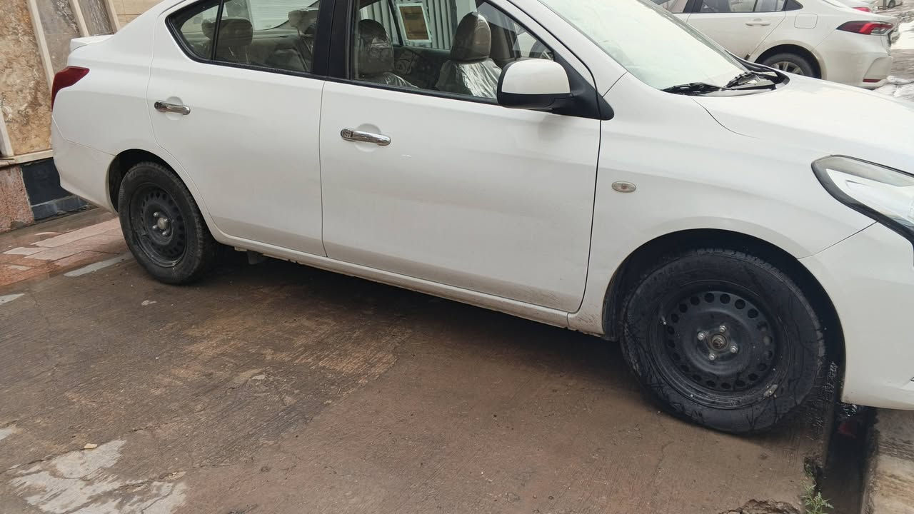 السلام عليكم نيسان صني موديل 2023 هندي رقم اربيل ماشيه 65 الف السياره مكفوله من الصبغ والبارد بيها فقط طخات بسيط جدا
مواصفات 
شاشه 
كامره دواره 
تحكم ستيرن فول
حساس خلفي 
مواصفات الصني المعروفه 
مكان السياره بغداد شارع فلسطين 
السعر 110 وبيها مجال بسيط
الاستفسار على الرقم 
***********
