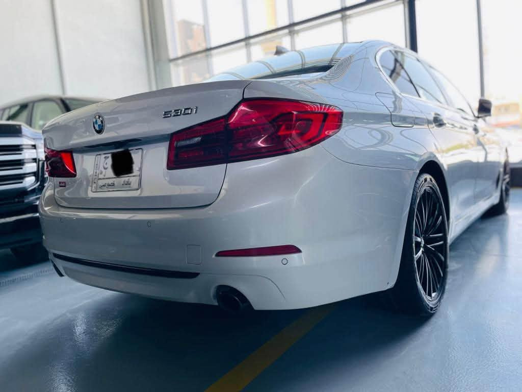 سلام عليكم
BMW 530i

2019

ماشية ٤٩ الف 

بدون ايرباك 

الحادث موضح بالصور

بيها كلير بالجاملغ الخلفي و الباب من اميركا

رقم بغداد

السعر : 24,000 $
***********
