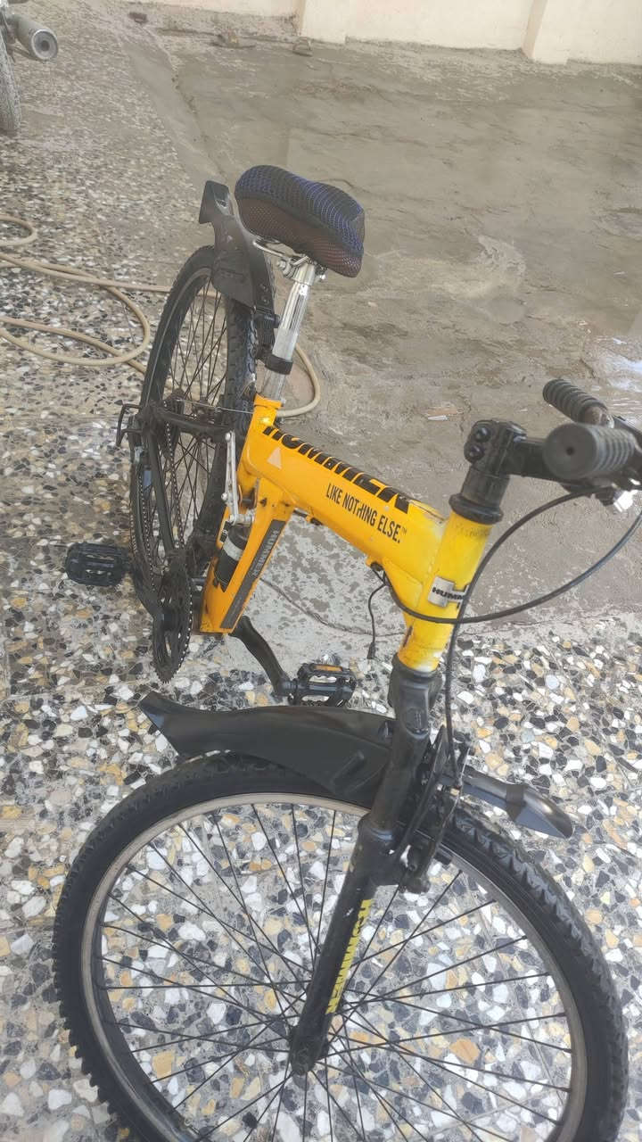 (بالة) رياضي ياباني اصلي قطعة نادرة ، دبلات خلفي وامامي شغالات ،، السعر ١٢٠ الف بس، 
مكاني سيف سعد اتصل أو راسلني واتساب وبيك خير وادلل ***********
