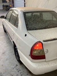 هونداي فيرنا @إشارة موديل 2000  رقم بغداد انكليزي كير اوتوماتيك  مصبوغ...