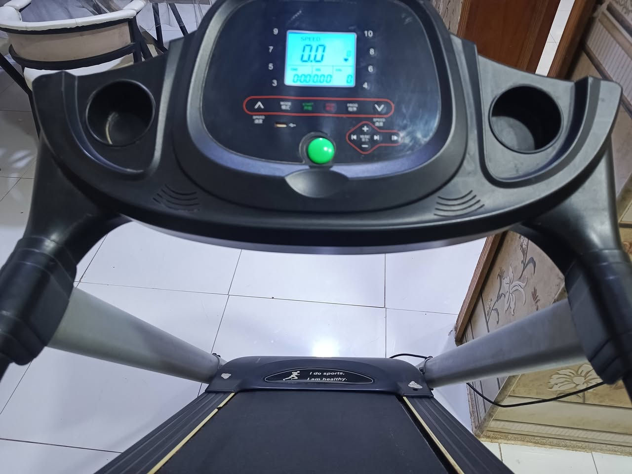 سلام عليكم
جهاز جري رياضي نظيف كلش للبيع 
بي قياس نبضات القلب +جبلي 
السعر/180 الف
الموقع /كربلاء شارع الجاير 
رقم الهاتف /***********

