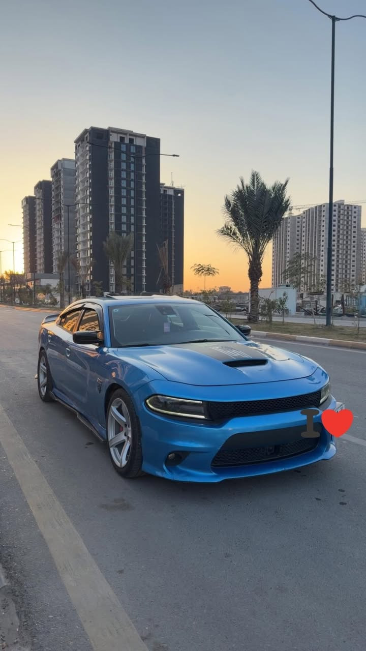 سلام عليكم 
رمضان كرييم 🤍
جارجر سكات باك لون مميز ونظيفة رقم بغداد 

dodge Charger SRT /2015
6400 CC
ماشيه 134الف كيلو
سياره اعلى مواصفات بالجارجر💯

بريكات امامي 4بستن والخلفي 4بستن
رادار امامي
رادار جانبي
مري قلاب
تدفئه تبريد كشنات 
تدفئة تبريد كلاصات
تدفئه ستيرن
شفتات  استيرن
تحكم جهتين
خزن ميموري
تدفئه كشنات خلفيه
وبعد تفاصيل 
عليها سبويلر ريد اي 
تطعيم داخلي احمر
كفر مري باتمان
دوسات اس ارتي 
احزمه امان احمر
تخم تاير جديد
باتري جديد 
السقف من داخل والتكم مغلف كنتاره
عليها داون بايب وبرمجة يم مصطفى ايكل 🦅 
سياره حادثها جاملغ امامي وبنيد بدون دواخل..
وجاملغ خلفي بي صبغ نص الجاملغ   
عنوانها بغداد العامرية
سعر 184 
0771 291 7785
