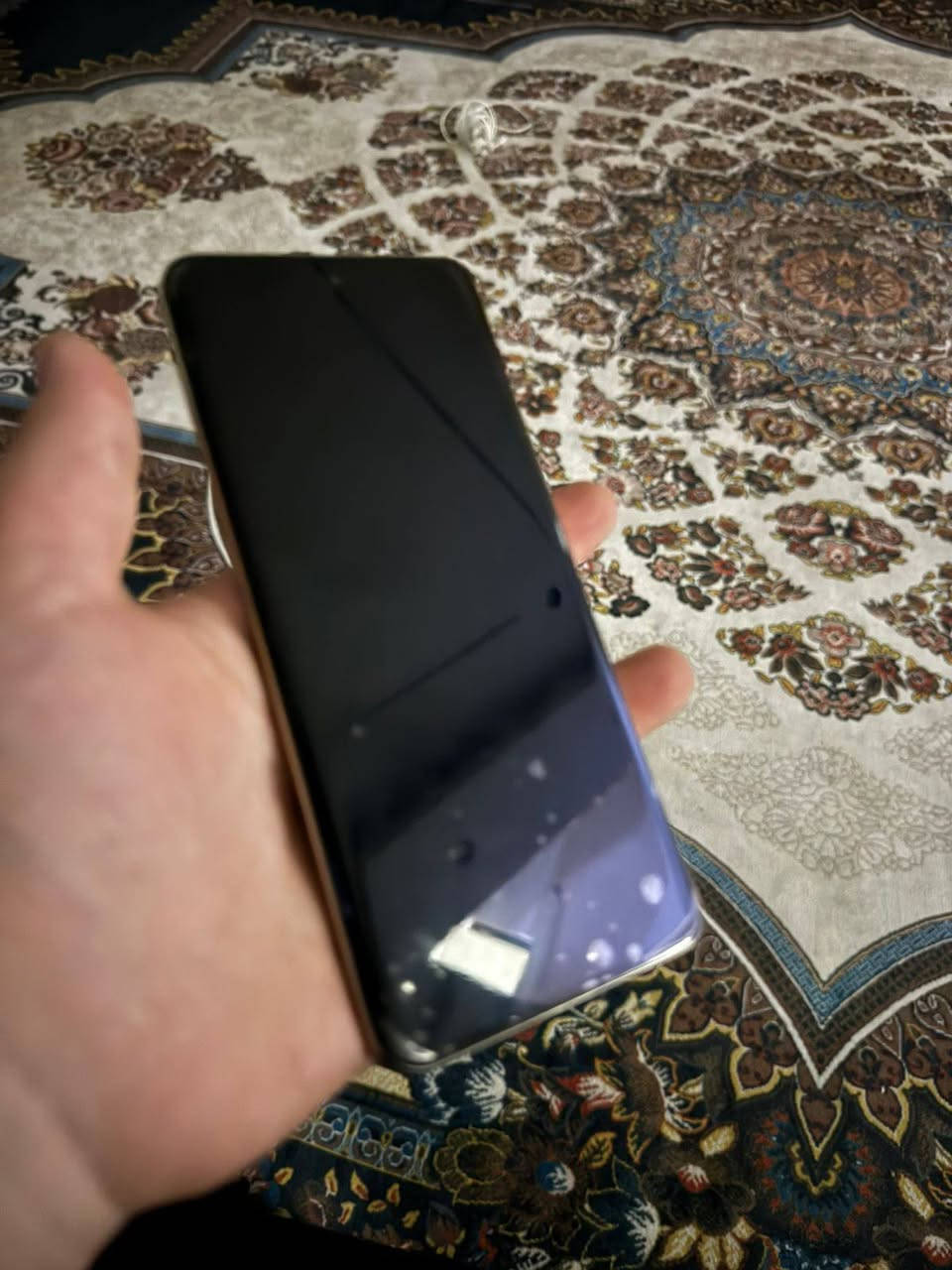 السلام عليكم مبايل ريلمي 13 برو بلص للبيع شاشه منحنيه ذاكره 512 مواصفات معروفه جهاز جديد ما مستخدم هواي سعر 340 وبي مجال مكاني نجف حي ميسان هذا رقمي ***********
