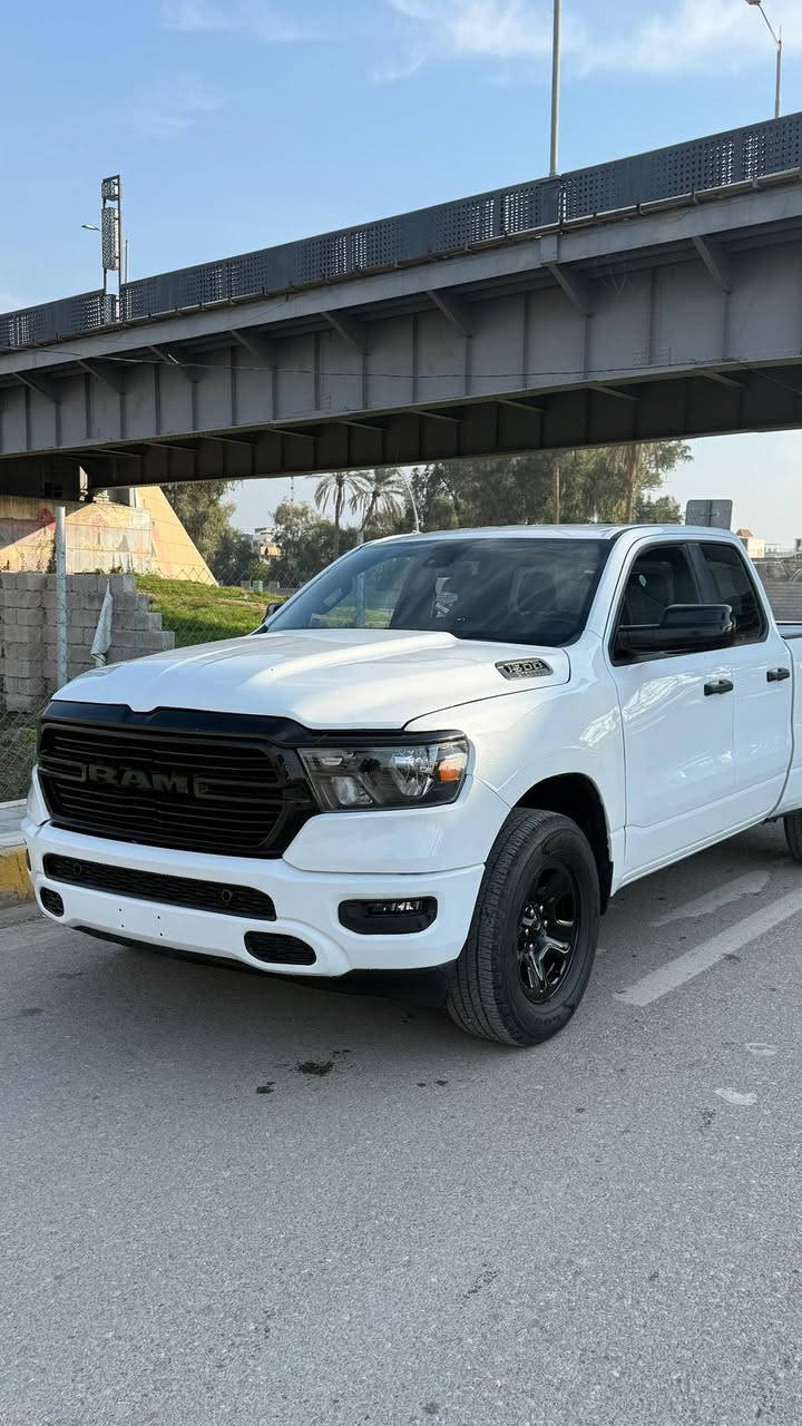 ‼️بيع مستعجل‼️

السلام عليكم 
رام Tradesman🤍🔥
الموديل:2023 4×4
وارد امريكي
رقم ديالى الدولي الجديد مميز بأسمي تحويل ثاني يوم
باب قصير بدي طويل 
المحرك: V6 3.6 
المواصفات: Tradesman 🤍
* شاشة صغيرة 
*مقاعد جلد 
*قطعتين تبريد 
*6 راكب 
* فورويل 
*كامرة خلفيه
Auto stop*
*سايد بريك كهربائي
*نظام السحب 
* نظام ال e-torque الكهرباء مساعد بتقليل صرف
* وباقي مواصفات الرام المعروفة

الصبغ: جاملغ وبنيد فقط
المكان: ديالى بعقوبة 
الرقم: ***********
