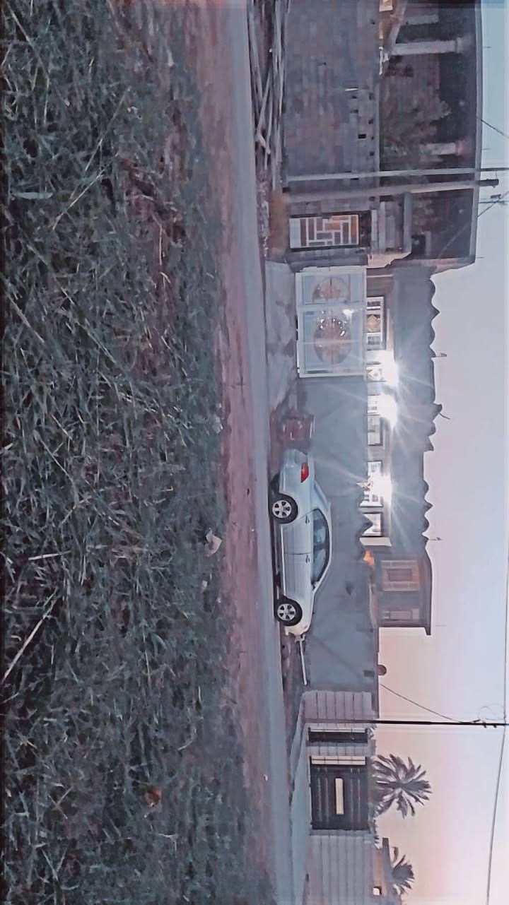 الدار لبيع مساحه 500متر موقع العزيزية كرامه قرب شارع العام يحتوي بيت غرفتين وصاله ومطبخ وصحيات داخليه وخارجيه كراج سياره  وسقبال كبير واجهيه بيت 14متر وحديقه كبير ينباع لبيت بسعر حلو معقول ***********
