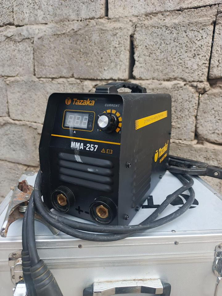 السلام عليكم للبيع جديده لاحم 10 وايرات بيهه فقط تفاصيلهه بلصوره وماركتهه ماخذهه 115 الف اريدهه نص سعرهه 60 الف 
بغداد حي البتول ***********
