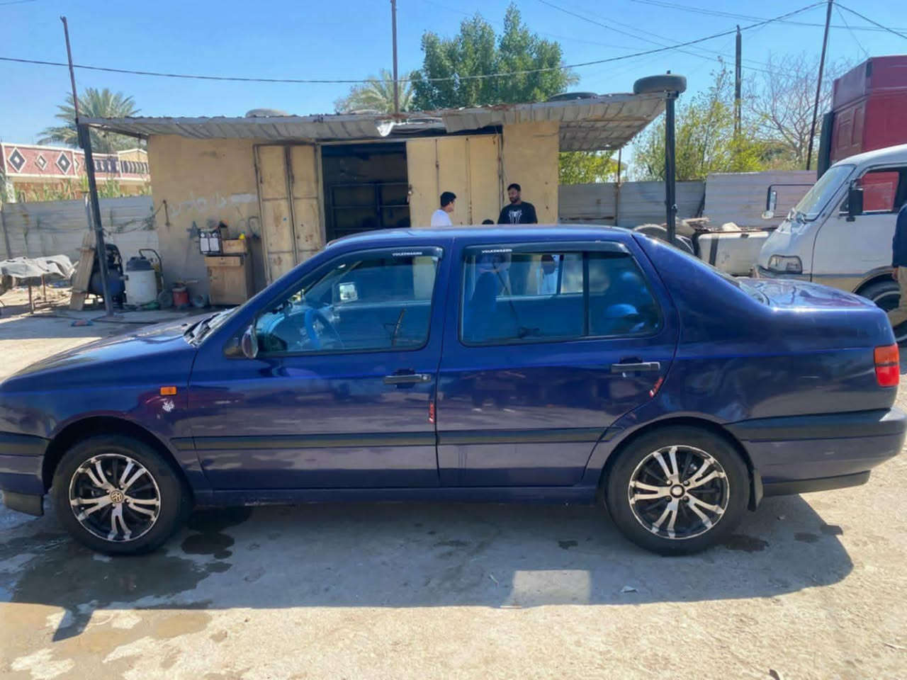 فنتو ١٩٩٢ مكينه٢٠٠٠ كير اوتوماتيك رقم بغداد جديد تبريد ثلج جام كهربائي جاهزه بدون نقص السعر ٤٥ للاستفسار ***********
