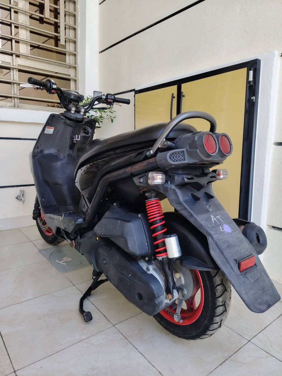 : السلام عليكم
سكنز جبلي 2013
دراجة مال رنبة بيها
فلنجة ويدات وتعلاكة رياضي
مكفولة محرك وكشر
شراي يتصل مكاني بغداد.
جسر. ديالئ.سعر: ١٣٥٠
***********
