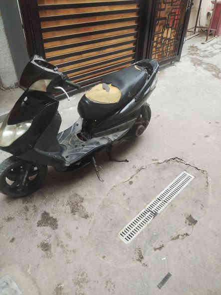 سلام عليكم سكنس فحل بوشه 58/5 تتي مارك عقل رياظي ٩ نمر سلف رياظي جبير مكينه خرسه لتدخين ولا نظوح ولا صوت دراجه تريده مال لعب تريده مال روحه جيه سعر ٤٥٠ وبيه مجال مكاني بغداد صليخ رقمي***********
