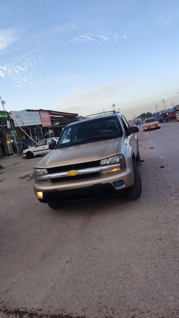 للبيع او مراوس أوباما أو جارجر 

سلام عليكم شوفر ليت 2007 رقم بصره نكليزي تحويل بسمي كير ومكينه خير من الله حداديه  واكسل دبلات وسدر كله خير من الله مابيه ضربه فقط مصبوغه حزام لجماليه *********** واتساب اذا اكو مراوس أوباما أو جارجر يوكن
