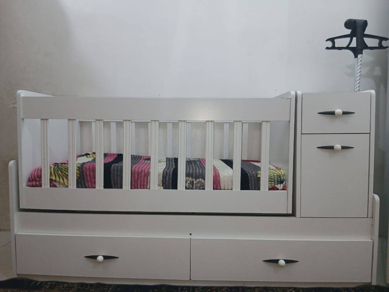 للبيع هزاز أتريد هم ينفتح على سرير الأم جديد وجبير مكاني نجف للاستفسار *********** سعر110
