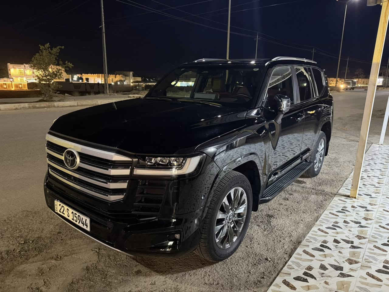 لاندكروز 2025 هايبرد أبواب شفطvxr كفاله عامه ماشية ٥٦ الف *********** الرمادي
