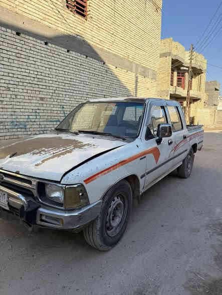 السلام عليكم بيكم تيوته هايلكس بدون صبغ 63او بيها مجال التصال***********
