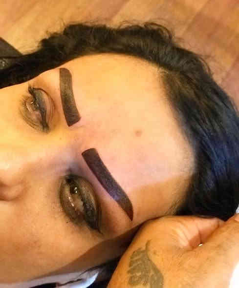 عروض رأس السنة الجديـدة.... 🌹
تاتو في جميع انواعه........ السعر 50 الف فقط والمده اسبوع......
تاتو بلوك
تاتو فايبروز
تاتو شعيرات
تعديل حاجب والفراغات
💞💞💞💞 العنوان ديوانيه سنتر الكراد للتجميل
***********
