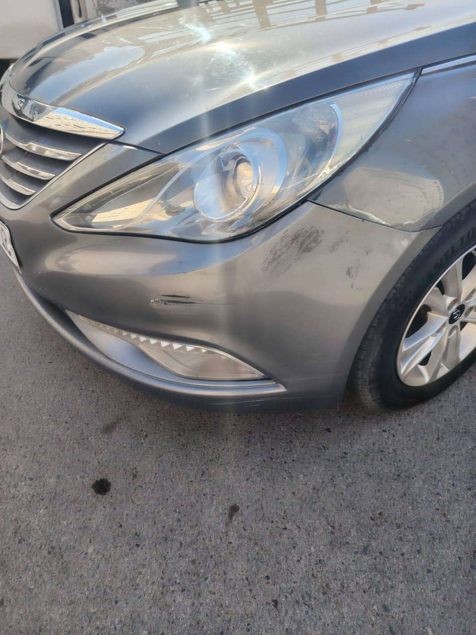 السلام عليكم 
سوناتا 2014 وارد امريكي هذا حادثها كدامكم رقم بغداد باسمي تحويل ثاني يوم محرك 2000GDI كير ومحرك جدد  ومنظومة تبريد جديدة وصدر امامي خلفي جديد ضمان ٦ اشهر قبل اسبوع شاده وتخم تاير جديد قبل اسبوع شاده والكهربائيات كفالة مكملها على اخر حباية السيارة نضيفة لون فيلي رايدها ب112 وبيها مجال ..
مكاني : بغداد مجمع بسماية السكني .
الرقم : ***********متواجد واتساب وماسنجر .
