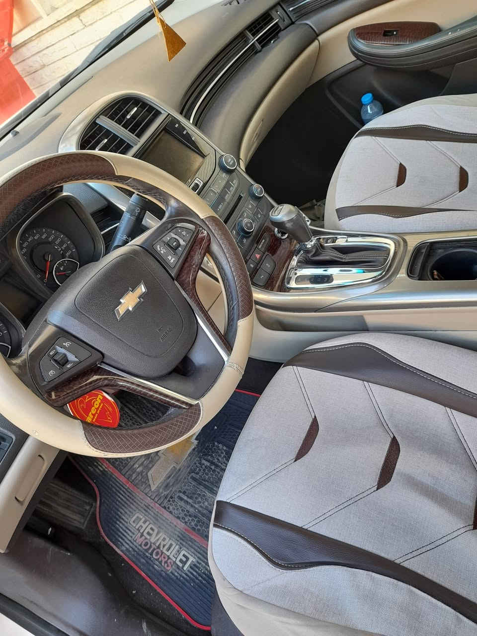 السلام عليكم  

السعر سياره ٨٥ وبيه مجال لطيبين 

شوفرليت ماليبو Ltz 

ماشية ١٧١ قابل للزيادة🚙🚙🚙موديل 2013.🫡 حجم محرك 2400🏎️

محرك4 سلندر كير محرك شرط لا صرف لا بخار
مواصفات. كشنات جلد👝 تحكمات استيرن 

وتثبيت السرعه 🔚📍هندر بيك لمس🖲️

كشن كهرباء🕹️ دشبول ليد📊يدات نيكل📏

صاج🏷️ داخل لونين

فورميكا مسجل   💽📀صندوق بصمه 
ويل  حجم17
بيه دبل اكجوز 🥢

صدر امامي صدر خلفي دبلات تايرات جديد

كير محرك شرط لا صرف لا بخار خير من الله
سياره بيه قطعه وحده  صندوق للجمالية +نص جاملغ امامي  
سنويه جديده هزه الى الشهر ٤ رقم اربيل الدولي 
بأسمي 

عنوان اربيل رقم الهاتف ***********
