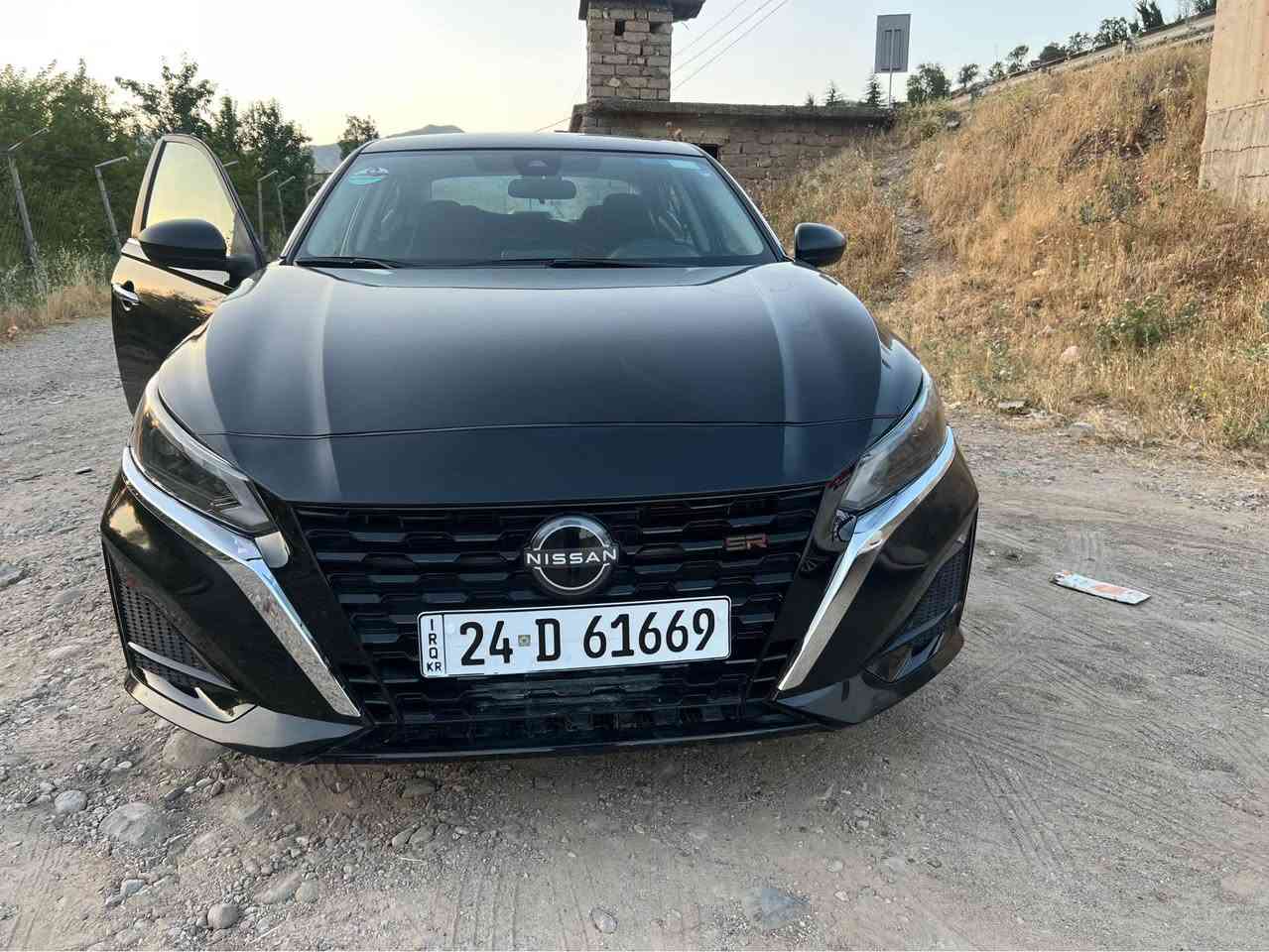 نيسان التيما موديل ٢٠٢٥ مواصفات SVفول بس بدون سلايت بنسبة صبغ ٣ قطع صور حادث موجود ٩٠٠٠ ماشي رقم دهوك جديد سعر ١٣٨ و مجال   (***********) اكر, نينوى
