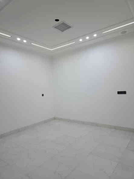 دارين  للبيـع طابو صرف المساحة 200م  علئ شارع عريض 20م
بناء حديث 2025فول مصمم باحدث التصاميم والديكورات والسقوف المغربية ونظام دكت تبريد مركزي  

المساحة الدار 100م طابق ونص يحتوي على   2غرف نوم وهول 2ومطبخ واستقبال وصحيات 2 درج داخلي  وكراج سيارة 

الموقع كركوك حي العسكري قرب مركز شباب موقع مميز على شارع عريض 
السعر 130مليون لكل دار مع المجال 
للاتصال  ***********
