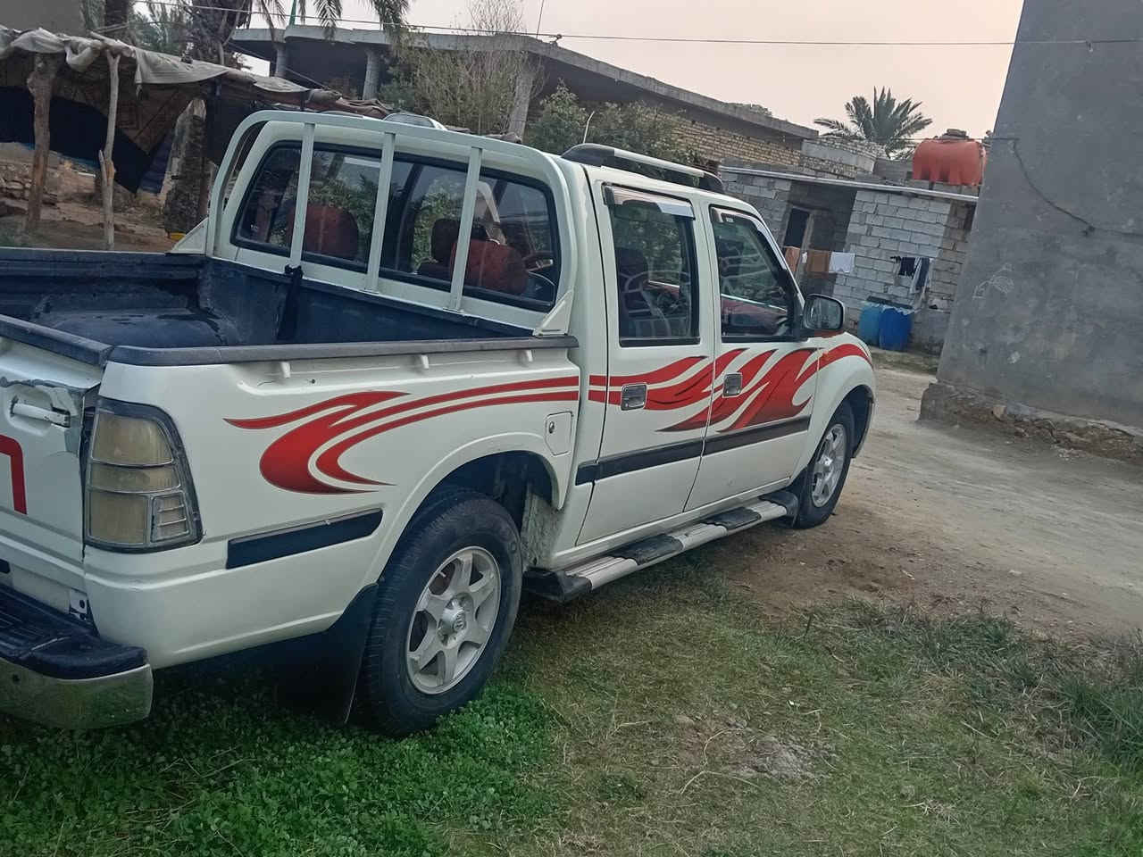 السلام عليكم بيكم فتون موديل 2011سنويه جديده
باسمي سنويه جديده ل2029
رقم جديد دولي السعر ٤٥ وبيه مجال
***********
