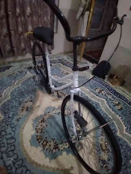 سلام عليكم ورحمة الله وبركاته...للبيع سعره ٦٠ مصبوغ صبغ عادي نضافه ٧٥ بل ١٠٠ باسكل متعوب عليه مكاني نادر ٣ حي النور تاجيه  خابرني وبيك خير وتدلل رقمي ***********
