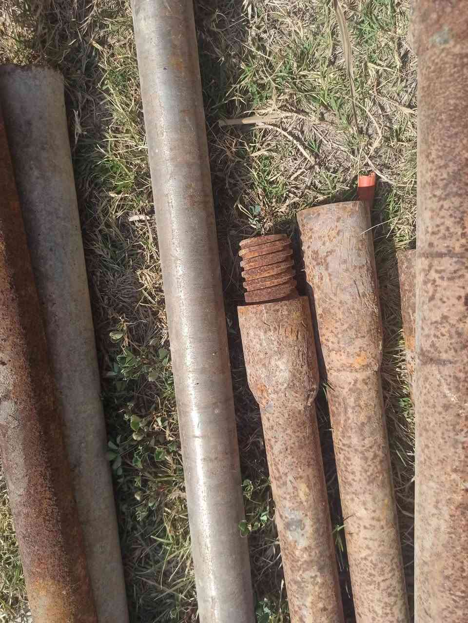 حفارة أبار كهربائيه للبيع ماطور ثري فيز ستاين سن خشن مولده جديده روس حفر عدد 2ستاين 16متر 
للاستفسار ***********المكان بابل الشوملي
