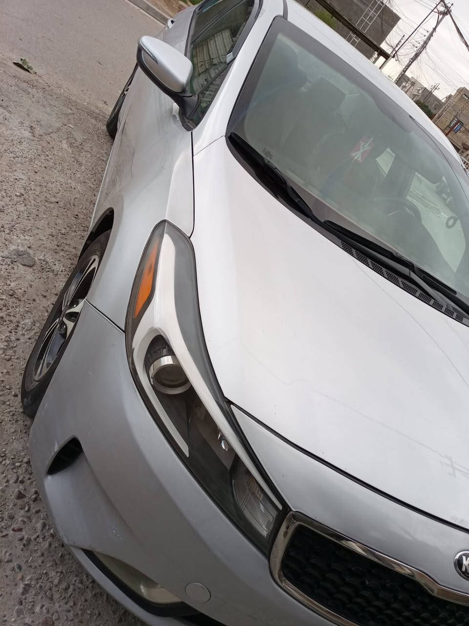 كيا فورتي وارد موديل 2017 السيارة بحالة ممتازة للبيع 115 ورقة العنوان بغداد حي  للاتصال ***********
