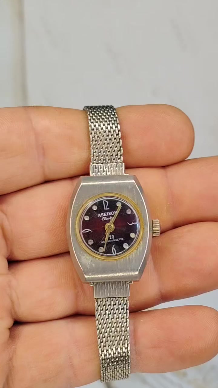 ساعة نسائي نصب تكويك نظيفه جدا شغاله مظبوطه سير، ساليت اصلي سعره مع توصيل, 35


**إذا كنت صاحب هذا الإعلان وتريد حذفه لأي سبب، رجاءا أرسل رسالة إلى الدعم الفني**