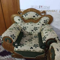 كنب • حي التحدي • قرب جامع البينه