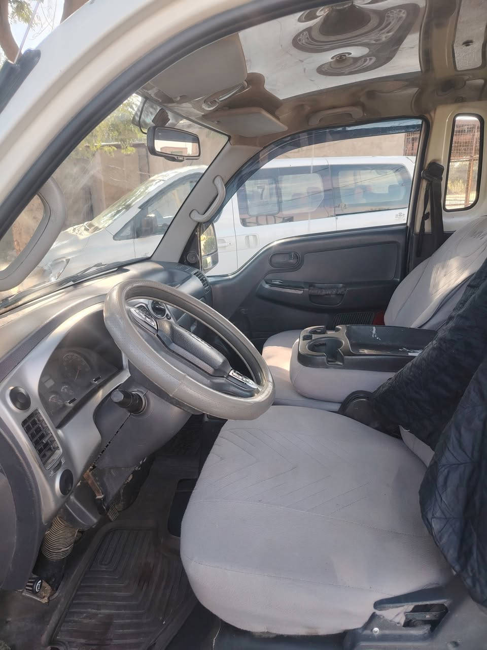 السلام عليكم كيا نثيه للبيع كفاله بيه دوس مبدله ورشه صغ جماليه بل ربع وره السايق مكدار شبر رقم نجف انكليزي سنويه لل ٣٠ السعر ١٠٠وبيه مجال عنوان نجف مشخاب رقم الموبايل *********** مديل ١٤
