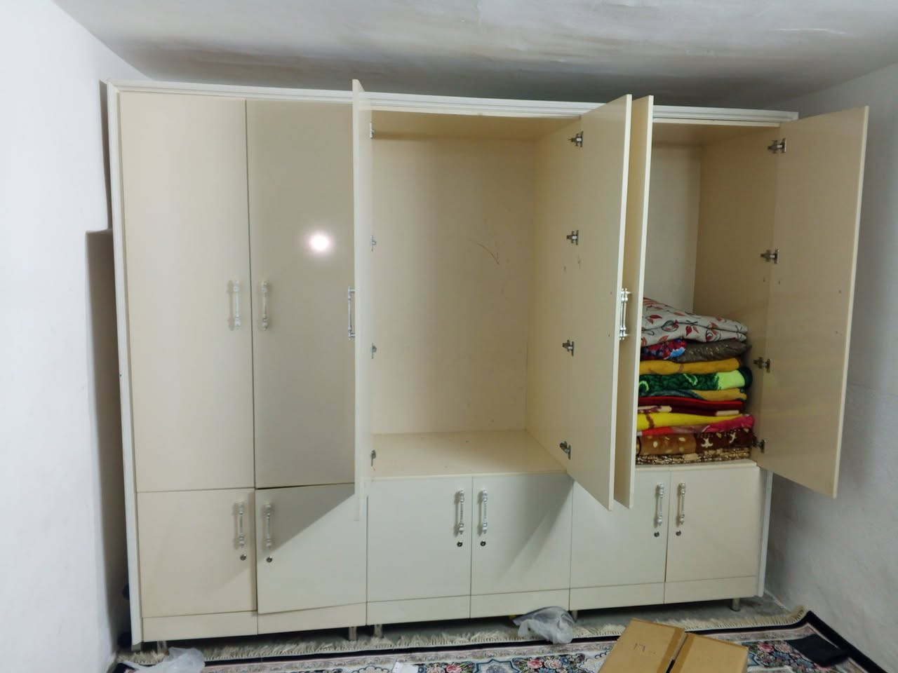 معرز3متر شغل تفصال خطاط 340الف مكان كلار 
***********
