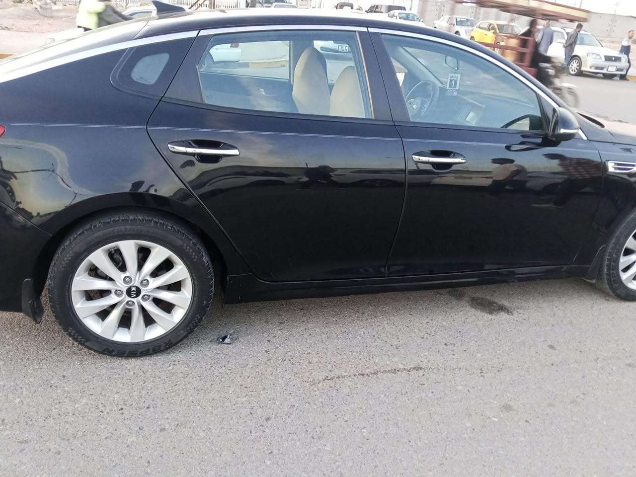 سلام عليكم 
كيه وبتيما مديل 18
حادث خفيف بس خشم البنيد
بدون ايرباك
ماشيه 55
بصره المعقل 
مكلف بنشر  
*********** Singapore
