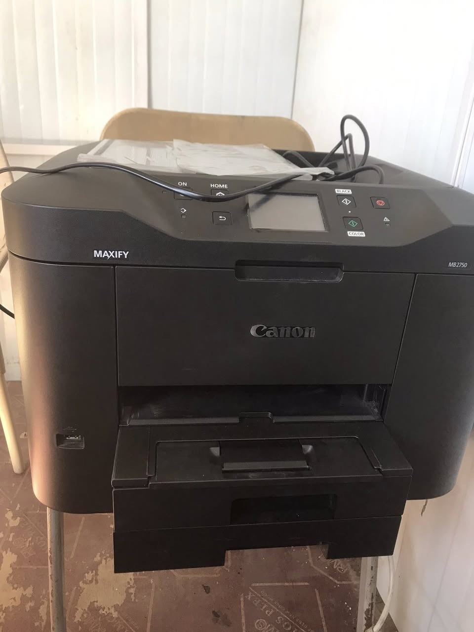طابعه كانون مكسي فاي  الحجم الكبير بالكارتون استعمل اسبوع نظافه ١٠٠شرط الشغل والسحب العنوان السعر ٣٠٠وبيه مجال بسيط العنوان سفوان التواصل وتساب والاتصال على الرقم ***********
