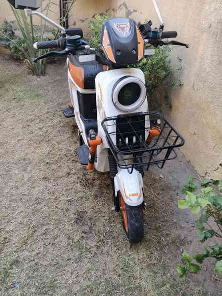 دراجه عالشحن خمس بطاريات صار شهر من اشتريتها ب 600 واريد ابيعها ب 400 قفل بعدها بالباكيت العنوان بغداد ***********
