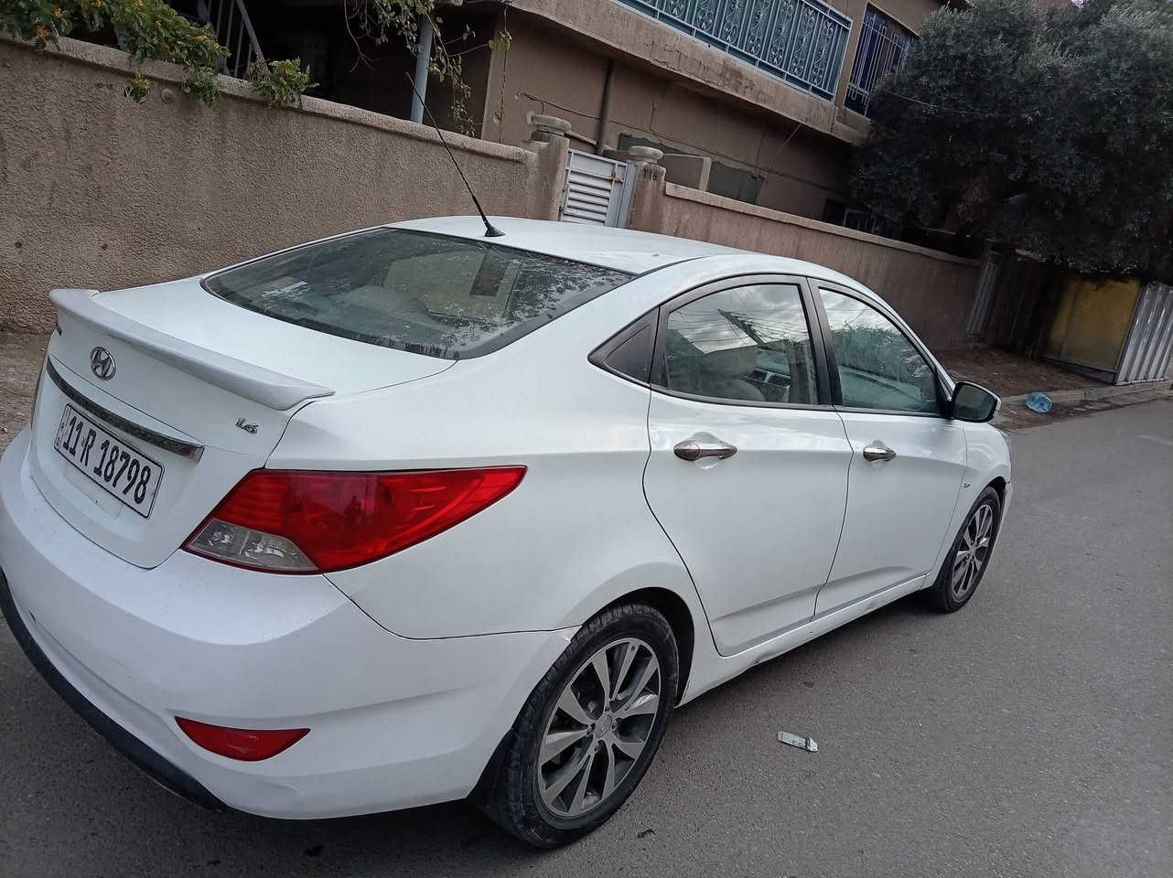 سلام عليكم ورحمة وبركاته اكسنت خليجي للبيع ابلو سياره حلوه وجاهزه مابيه اي نقص مكينه وكير وصدر جدد ورقم ادولي وهزه وسنويه امجدده بسمي كبل تحويل مكاني بغدادم
موديل ٢٠١٤ 
اسعر ١٠٠ وبيه مجال لشراي
رقم الهاتف  ***********
