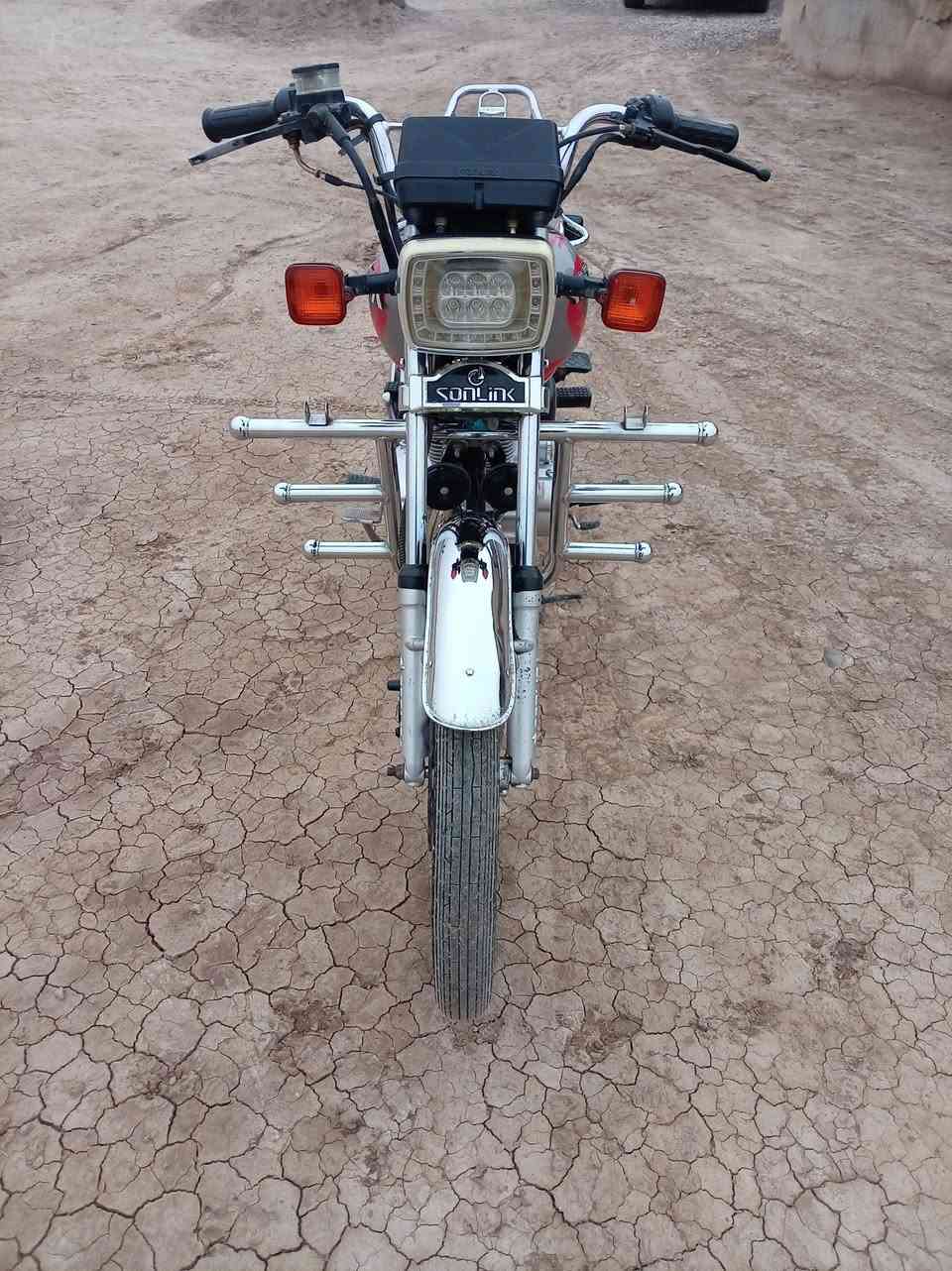 سلام عليكم سيفان 22مكفوله كفاله عامه شرط نضافه 100تشتغل بصمه كيجات سرعه شقاله دراجه اذا مو نضافه 100مو قبول مكان عزيزيه ***********
