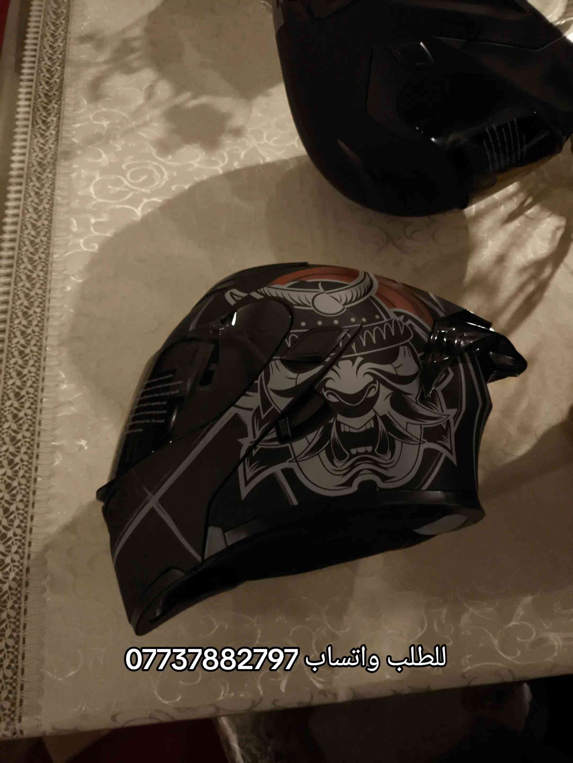 بسم الله الرحمن الرحيم السلام عليكم اخوتي خوذة اصلية وشرط تفحص كدام المندوب يله تستلمها بطانتها اختارينا تكون اصلية وما تسوي ريحة  تحتوي على مناظر داخلية شمسية  الفك قلاب  للطلب واتساب *********** متوفر جام الها باي وقت تريد  ( متوفر جام اسود مضلل - شفاف - ذهبي مضلل - ذهبي غير مضلل - ازرق مضلل - واكو ازرق غير مضلل - جام سلفر اللي يصير مثل المراية)  القياسات المتوفرة s , m , L , XL , XXL واذا ماتعرف قياس راسك للخوذة المناسبة راسلني أنه أعلمك شلون تقيسها بالمضبوط  واذا ما صارت أو حسبتها اكبر أو أصغر عادي تكدر ترجعها بايد المندوب  هذا وشكرا لكم 💝 متوفر خدمة توصيل لكافة المحافظات  للطلب والاستفسار واتساب *********** عنواني البصرة الجبيلة السايلو #خوذة #agv #biker #helmet #motorcycle خوذة دراجات
