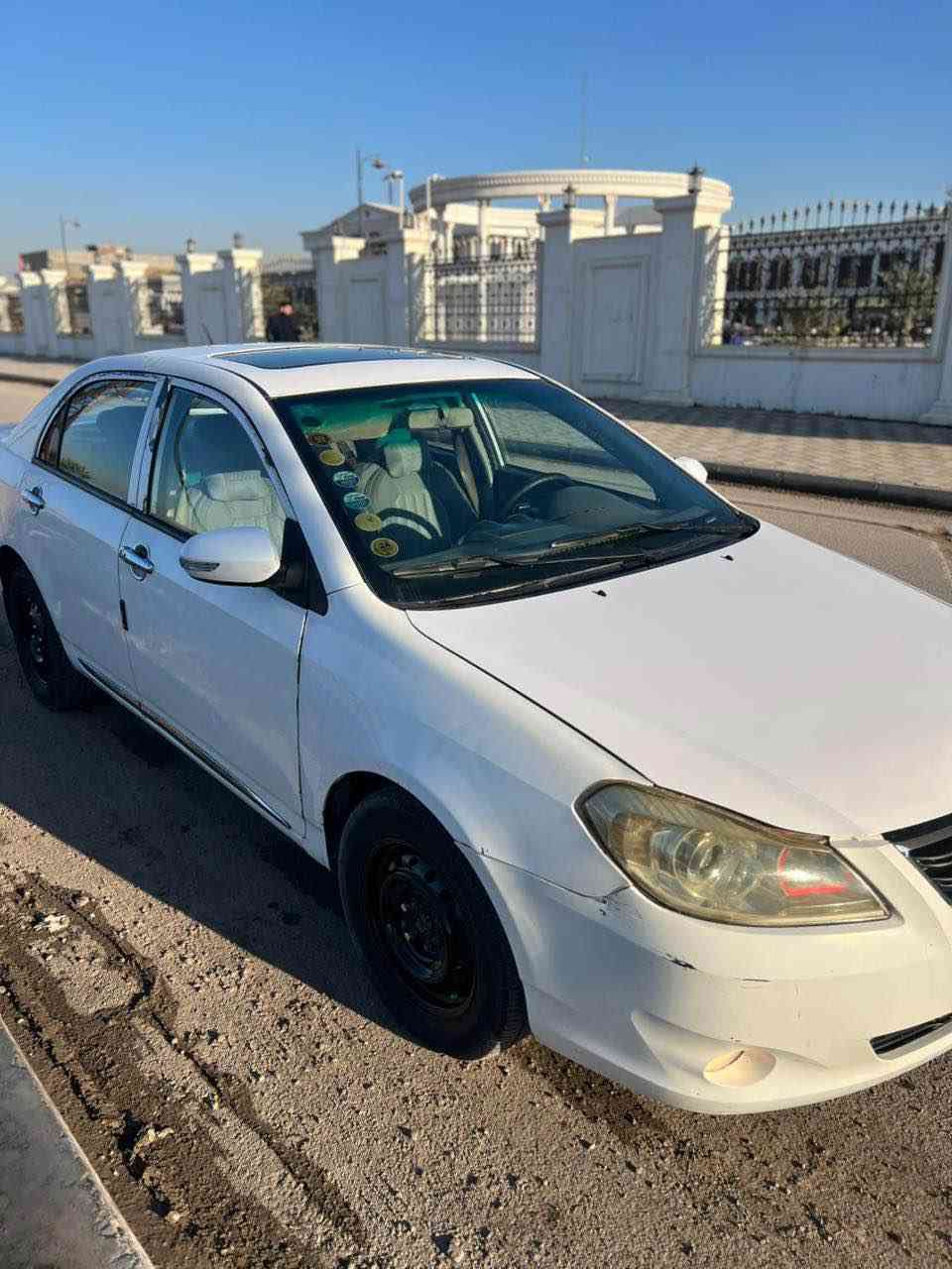 #مكلف_بالنشر  #السعر_52 
 بي واي دي  2013 جي3  بأسمي جاهزه تبريد خير من الله لا يفصل ولا يبوخ كير عادي مكينه مكفوله ارضيه جلد وكشنات مدوشمه صدر امامي خلفي جاهز ياباني سستم سماعات اصليه اربعه وضايف اله مضخم ودمام داخلي ويه شاشه نوعيته سوني بيه هلال خلفي اثر خياس مصلح باب الأيمن ع كد شبر بارد و صبغ شبر خشم جملغ امامي 3 اصابع صبغ تفاصيل اكثر اتصل اوضحلك اي شي تريده مكان سياره بغداد للاسفتسار *********** ملاحضه السياره مسويله فابلون اثر جراد بغداد, العراق
