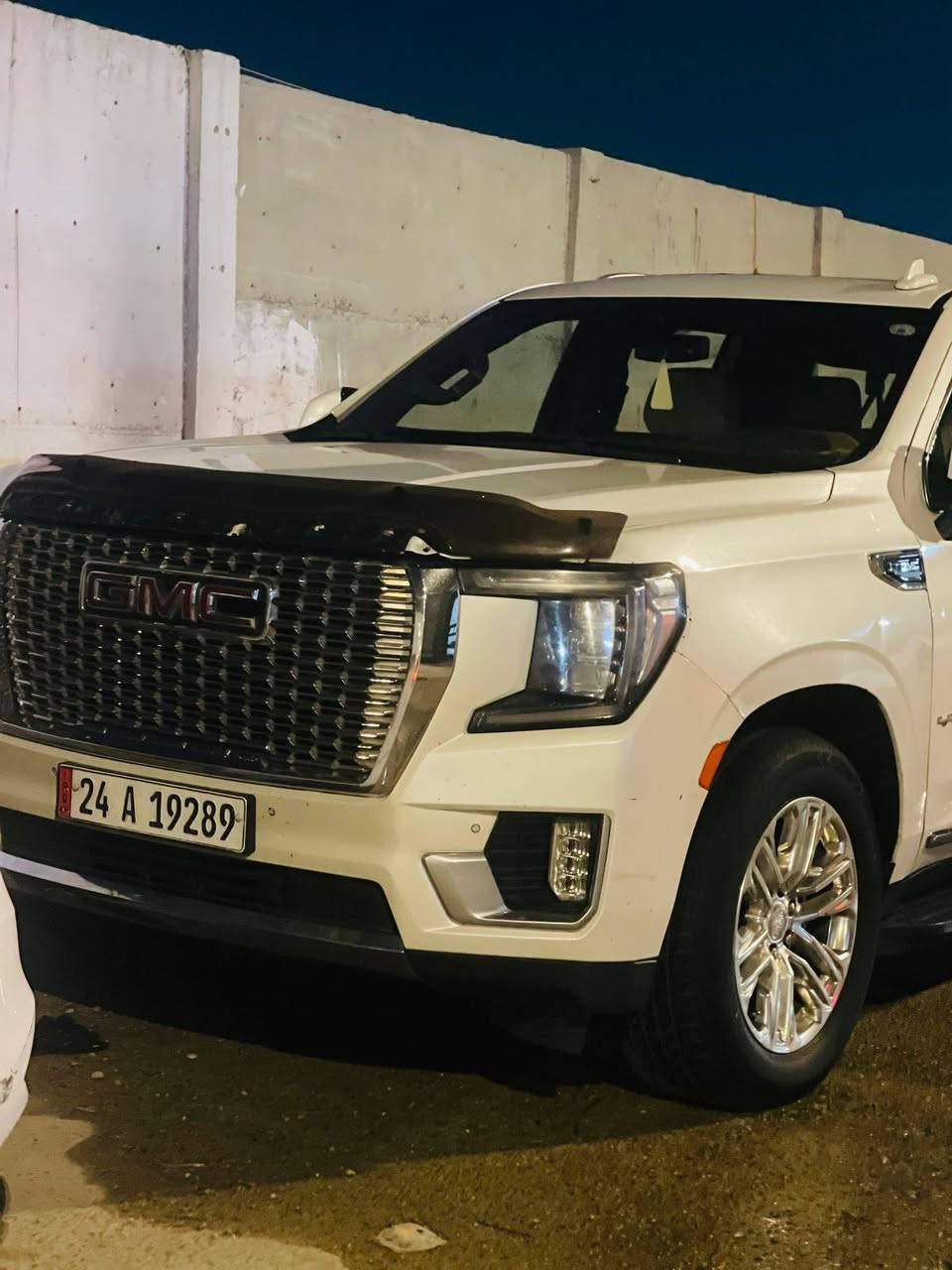 سلام عليكم
☑️ جمسي 2021
☑️وارد امريكي
☑️ حادث جاملغ خلفي  
☑️سياره فول 
☑️سياره حلوة 
☑️سعر سياره 39$
☑️ بيها مجال ***********
☑️مكان سياره بغداد
