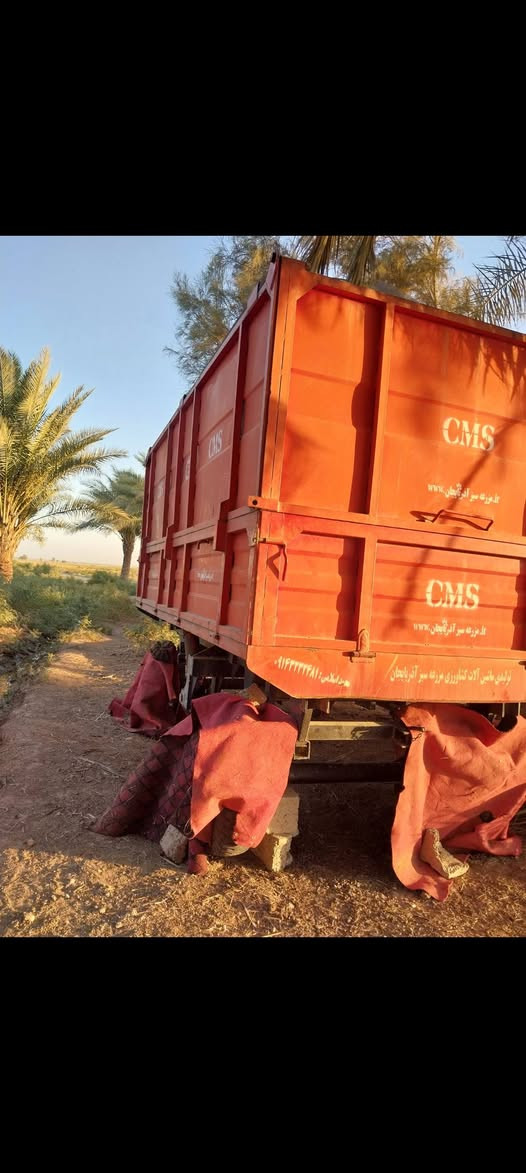 السلام عليكم كاروظه للبيع حجم٩ تركي مديومه وجاهزه للعمل شرط عل  سلولي تشتغل حيل خفيفه عل كاروبه مع عربانه حيل نظيفه للاتصال ***********
