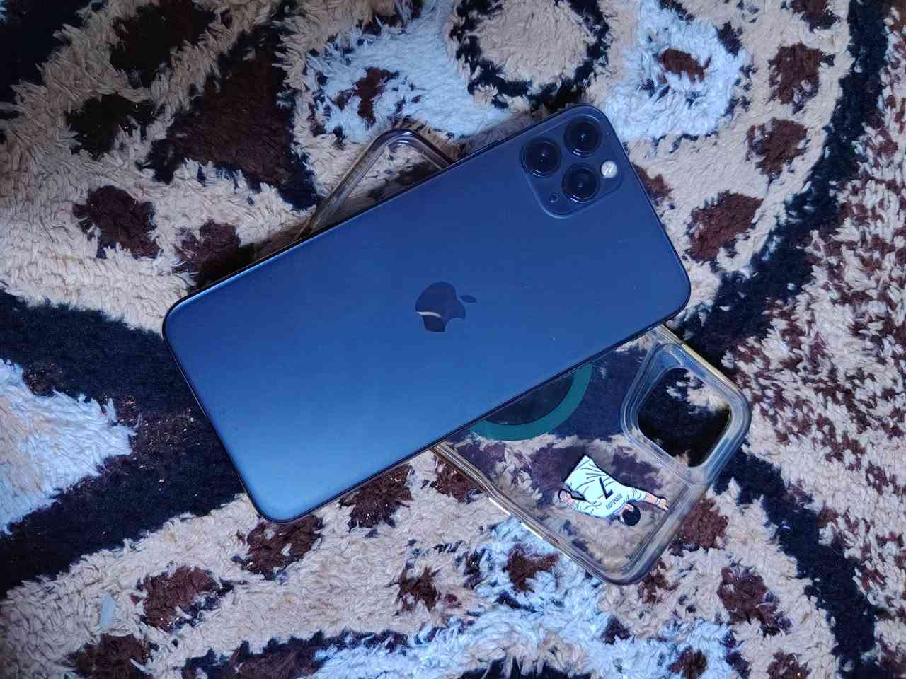 للبيع السعر ٣٥٠ ١١ برو ماكس ***********    بطاريه مبدال بس
