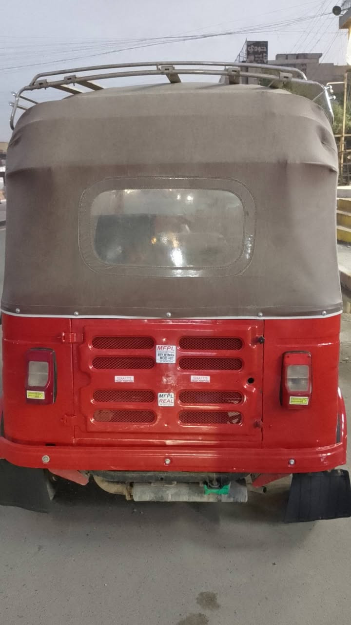 السلام عليكم تكتك موديل 17نازله ب18رقم بغداد تحويل ثاني يوم بيها مكينه مال 20مامفتوحه التكتك مناقصها اي شي. تخم تاير جديد سفريات سوبايه التكتك احلا من الصور. سعرها 5ونص وبيها مجال بسيط مكاني بغداد ***********
