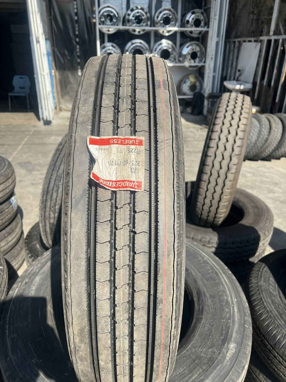 السلام عليكم وصل تايرات جديد برجستون ياباني زوج(450)الف متوفر جمله مفرديوجد توصيل جميع المحافظات 🌹
محلات ابو تحسين ***********
